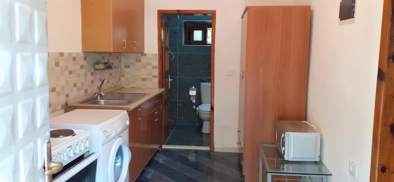 Eva Apartments Dhërmi Kültér fotó