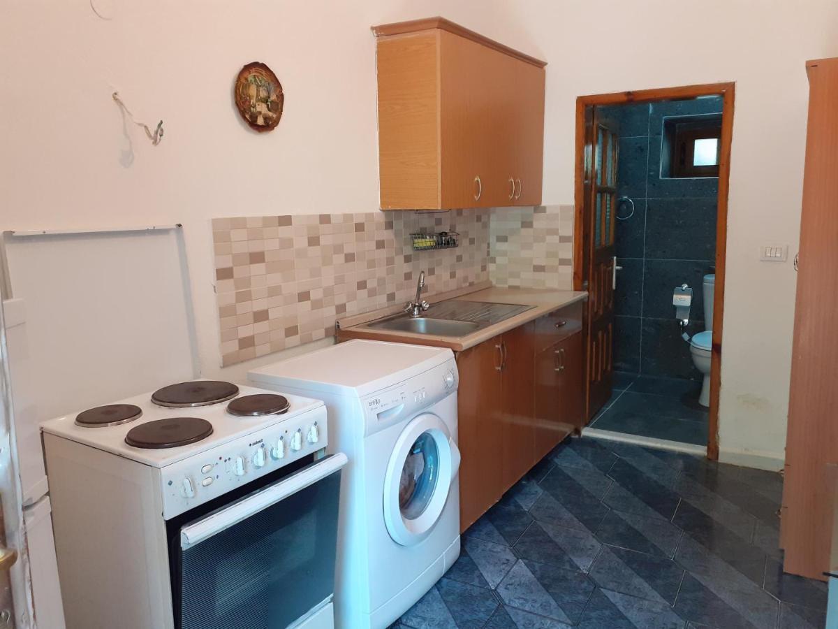 Eva Apartments Dhërmi Kültér fotó